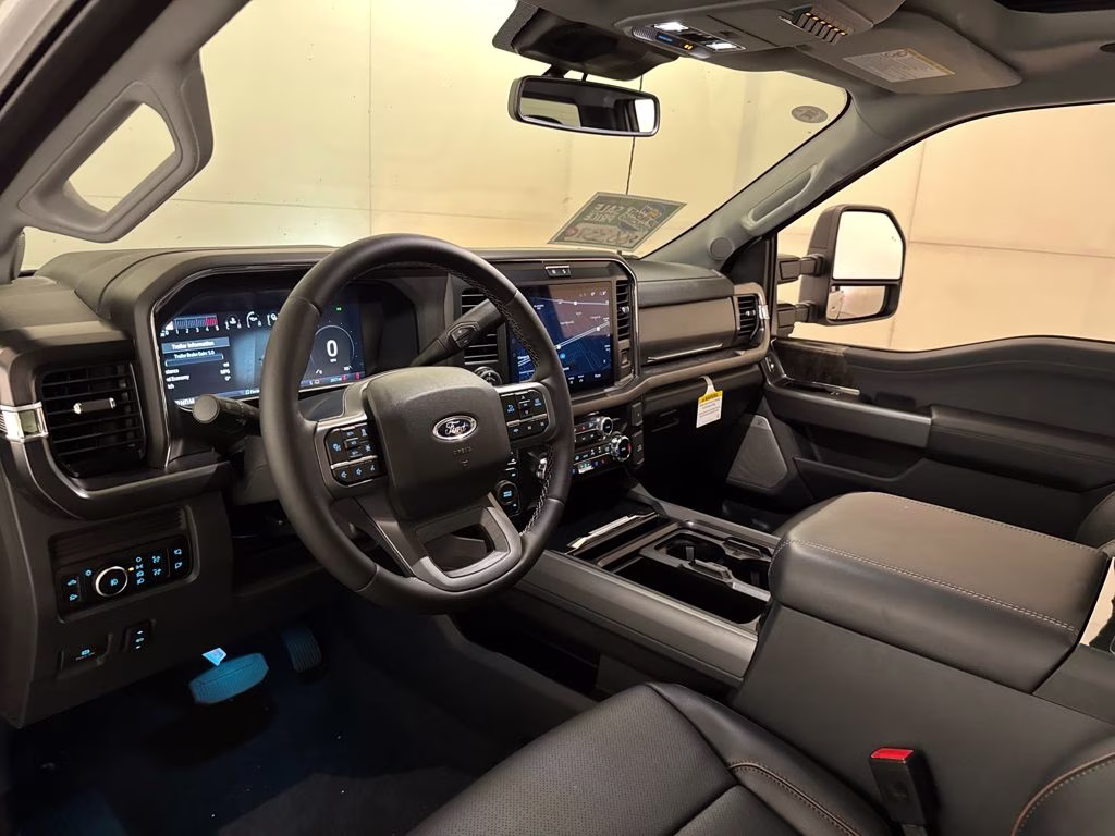 2026 Oxford White Ford Super Duty F-250 SRW Lariat 4X4 Truck