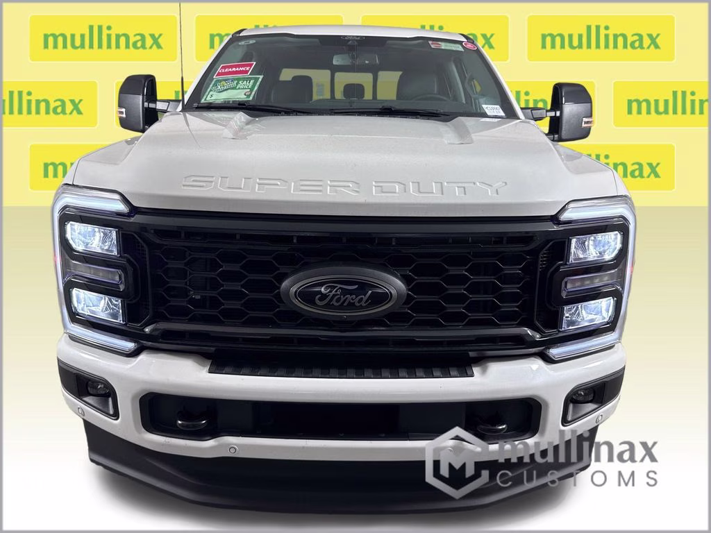 2026 Star White Metallic Tri-Coat Ford Super Duty F-250 SRW Lariat 4X4 Truck