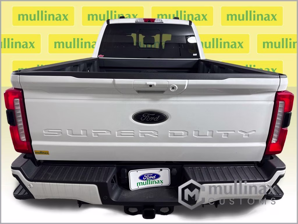2026 Star White Metallic Tri-Coat Ford Super Duty F-250 SRW Lariat 4X4 Truck