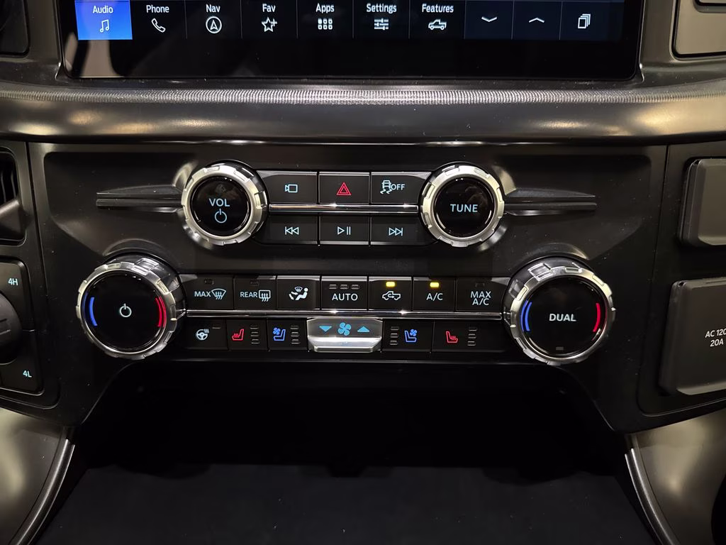 2026 Agate Black Metallic Ford F-150 Lariat 4X4 Truck