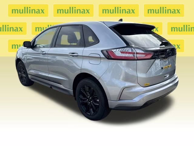 2024 Silver Metallic Ford Edge SE AWD SUV
