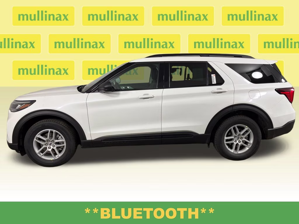 2026 Star White Metallic Tri-Coat Ford Explorer Active RWD SUV