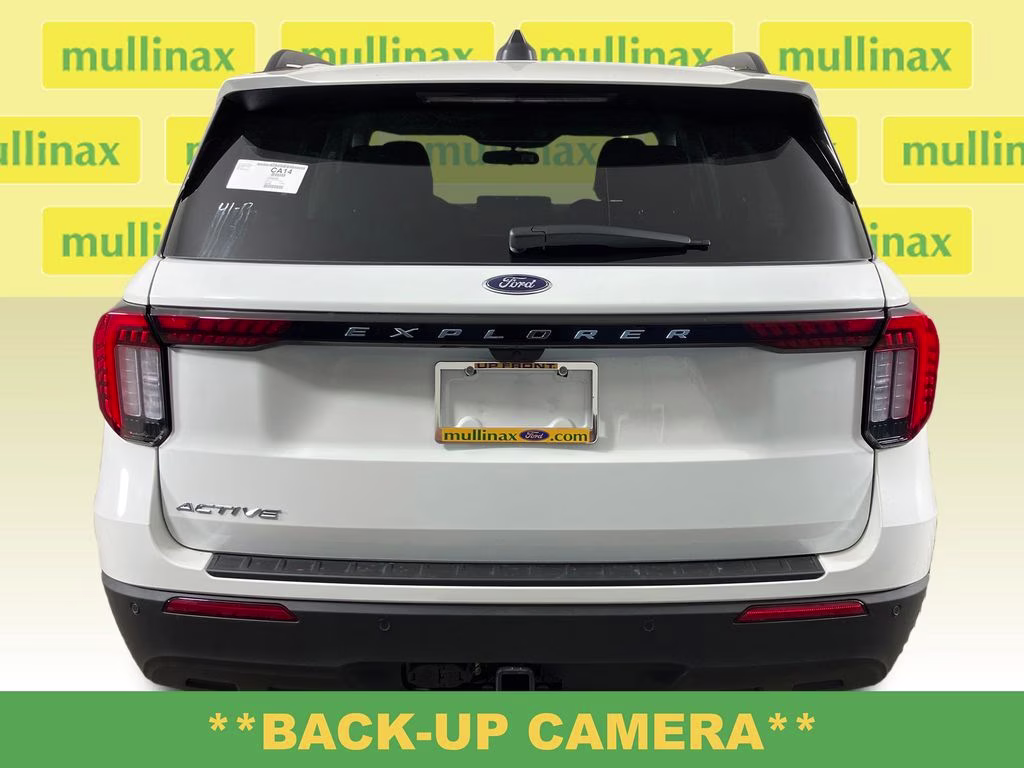 2026 Star White Metallic Tri-Coat Ford Explorer Active RWD SUV
