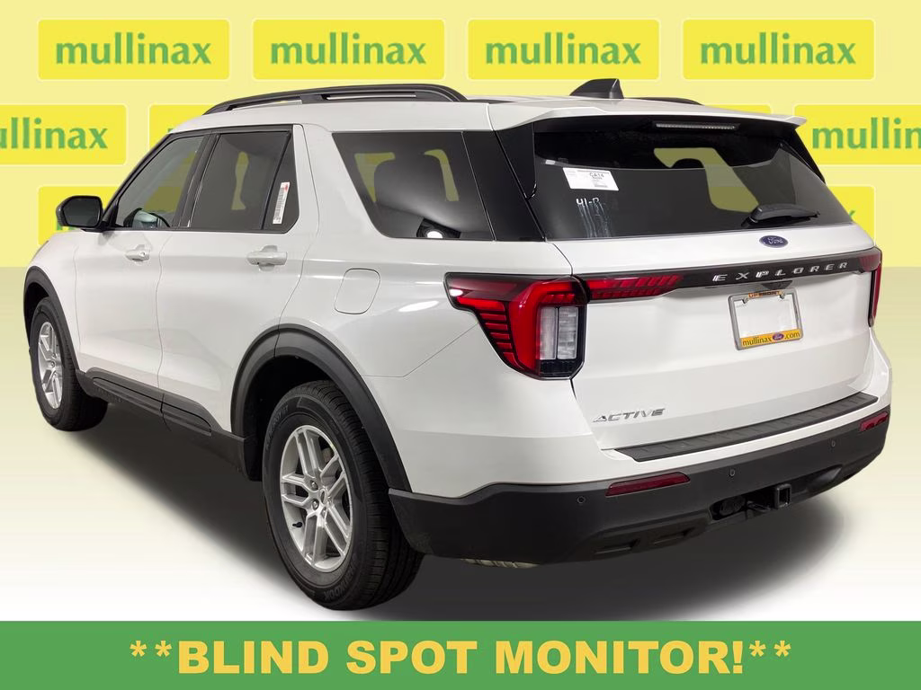 2026 Star White Metallic Tri-Coat Ford Explorer Active RWD SUV
