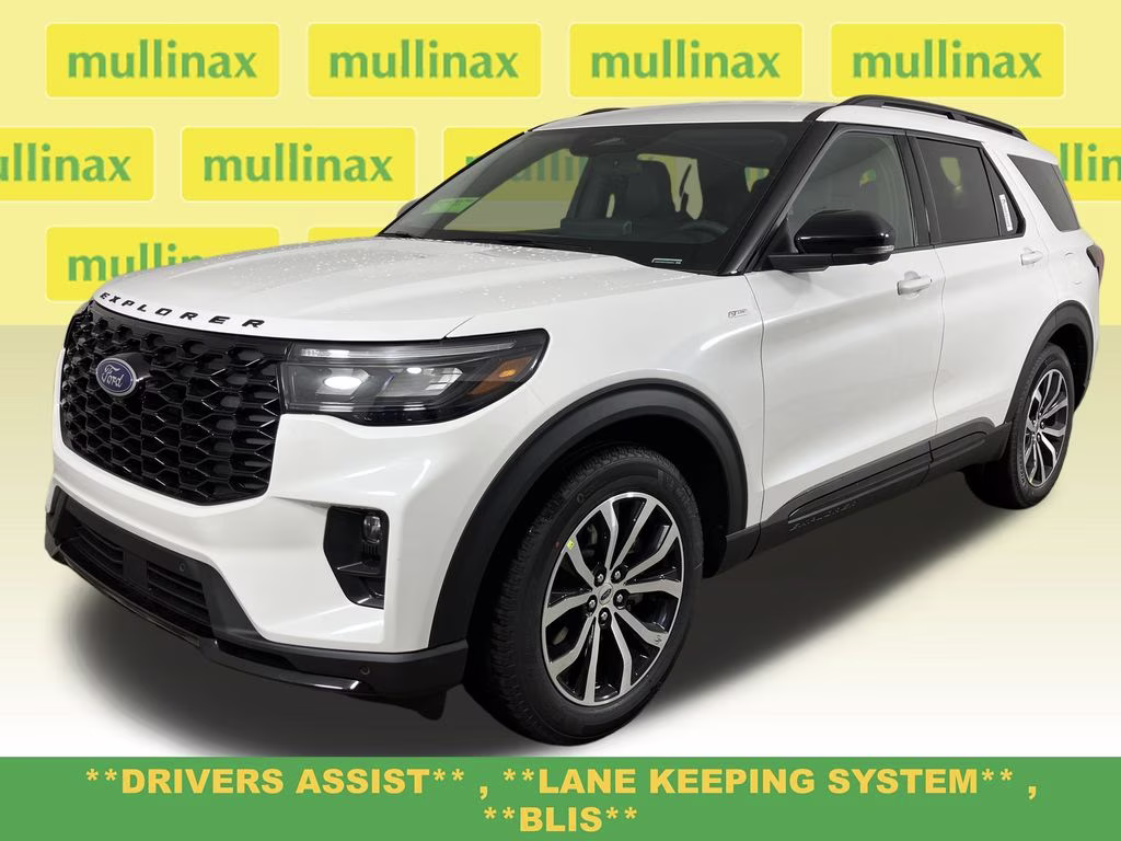 2026 Star White Metallic Tri-Coat Ford Explorer ST-Line RWD SUV