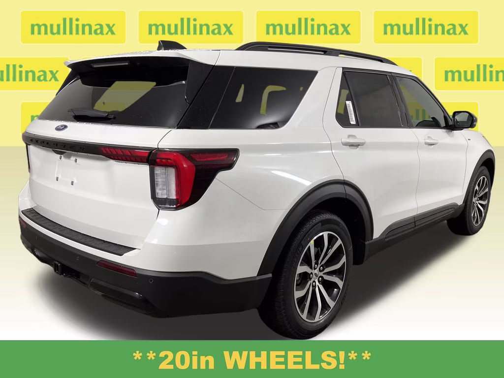 2026 Star White Metallic Tri-Coat Ford Explorer ST-Line RWD SUV