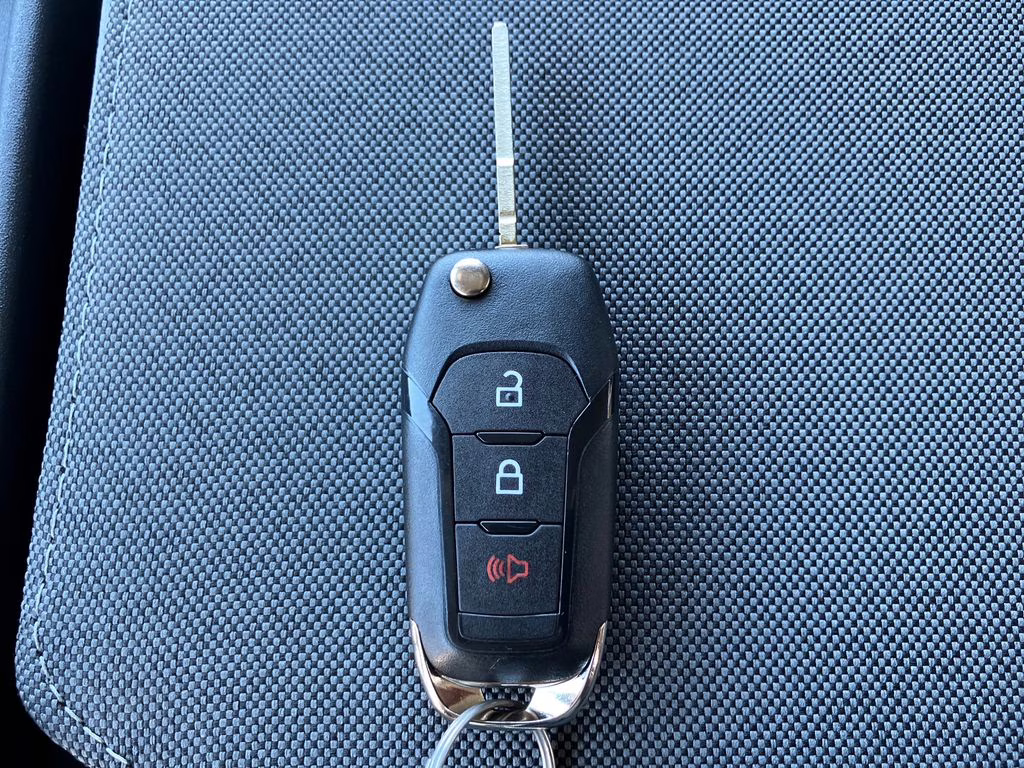 2026 Oxford White Ford Super Duty F-250 SRW STX 4X4 Truck