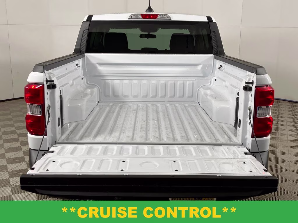 2026 Oxford White Ford Maverick XL AWD Truck