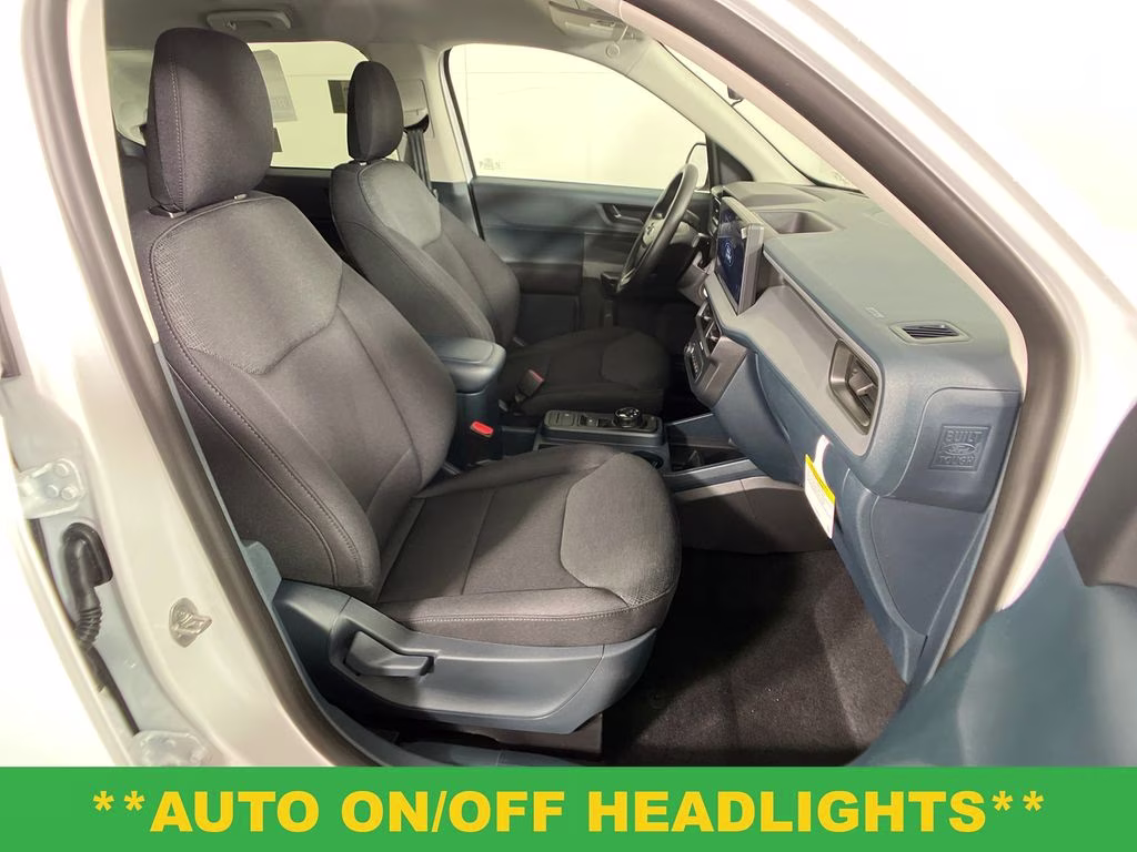 2026 Oxford White Ford Maverick XL AWD Truck