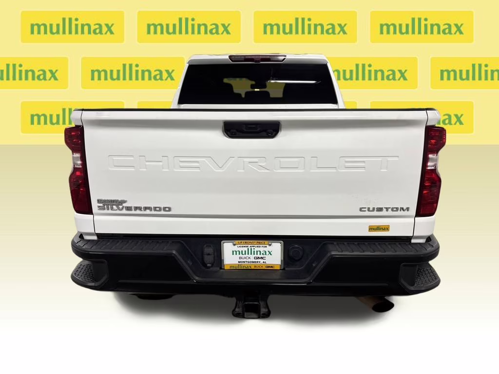 2022 Summit White Chevrolet Silverado 2500HD Custom 4X4 Truck