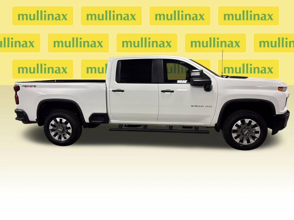 2022 Summit White Chevrolet Silverado 2500HD Custom 4X4 Truck