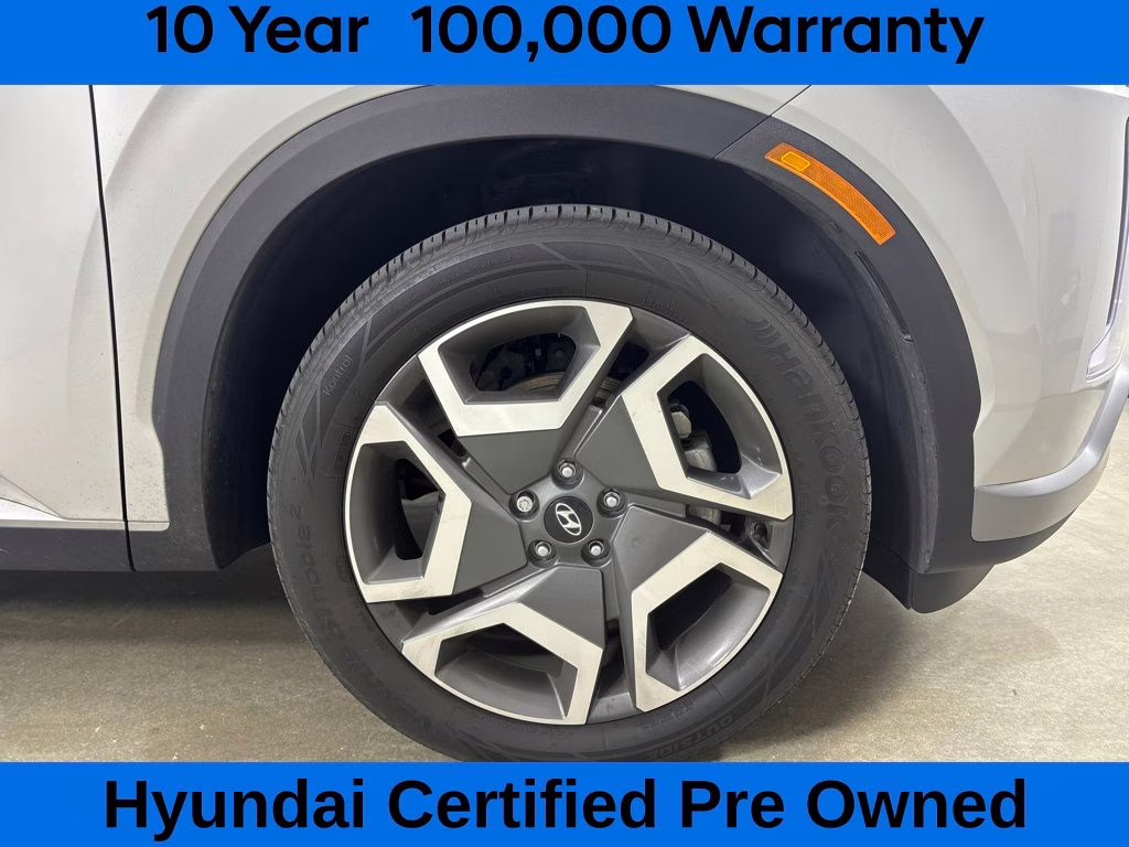 2025 Typhoon Silver Hyundai Palisade SEL Premium FWD SUV