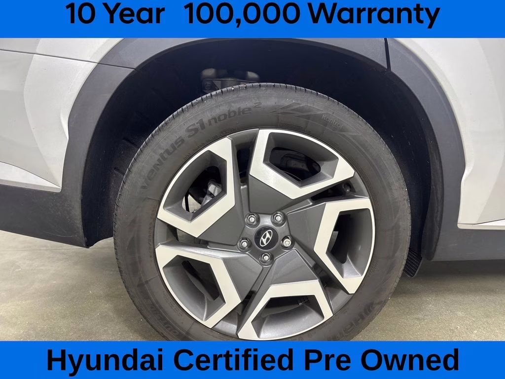 2025 Typhoon Silver Hyundai Palisade SEL Premium FWD SUV