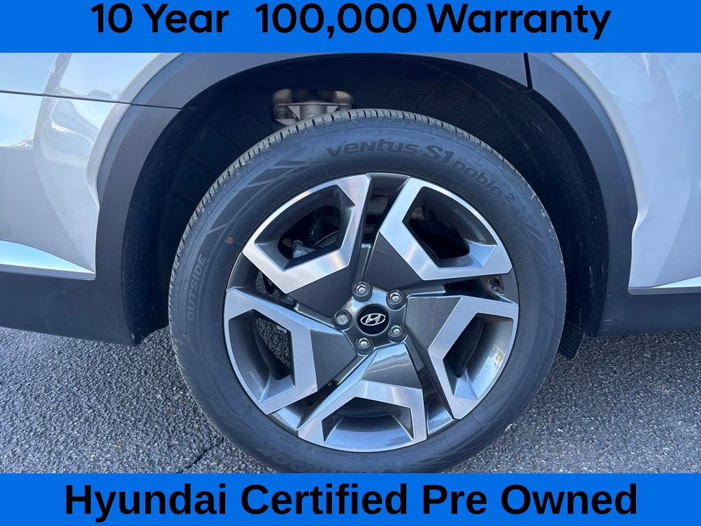2024 Typhoon Silver Hyundai Palisade Limited FWD SUV