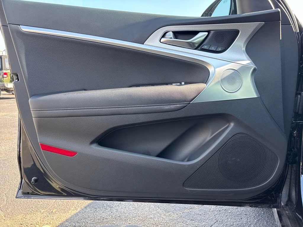 2026 Vik Black Genesis G70 2.5T Prestige RWD Sedan