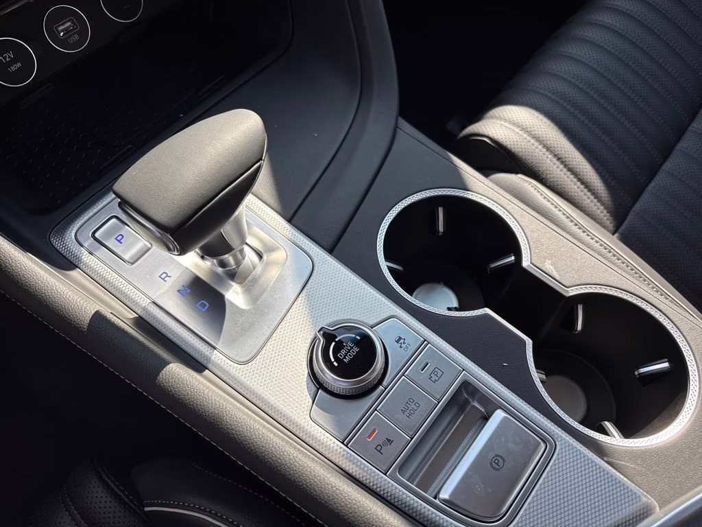 2026 Vik Black Genesis G70 2.5T Prestige RWD Sedan