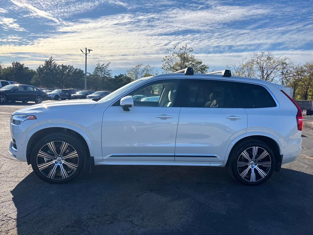 2025 Crystal White Pearl Volvo XC90 B6 Ultra AWD SUV