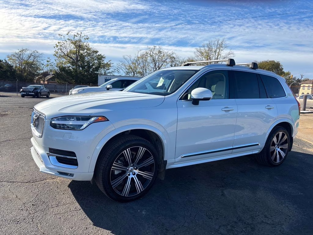 2025 Crystal White Pearl Volvo XC90 B6 Ultra AWD SUV