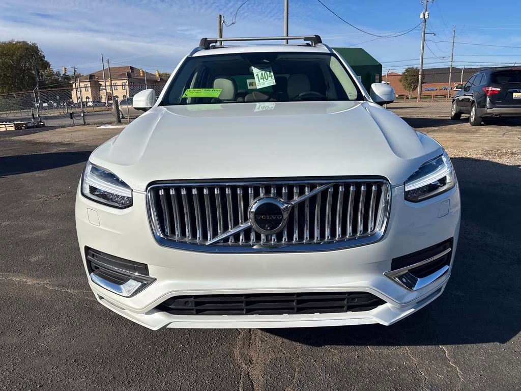 2025 Crystal White Pearl Volvo XC90 B6 Ultra AWD SUV