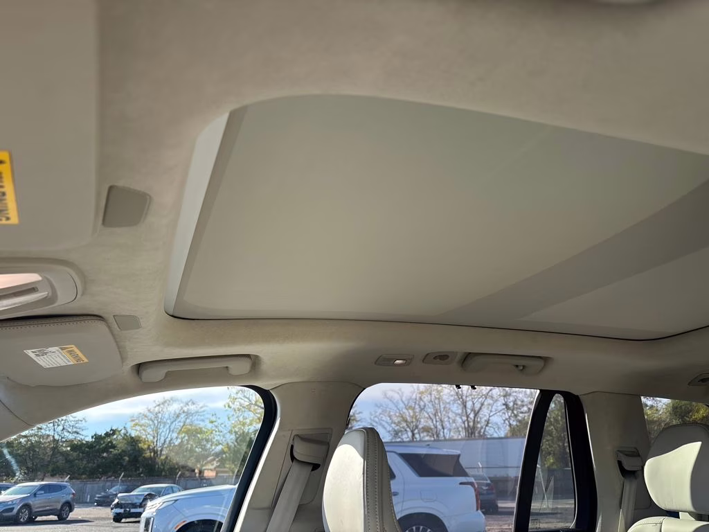 2025 Crystal White Pearl Volvo XC90 B6 Ultra AWD SUV