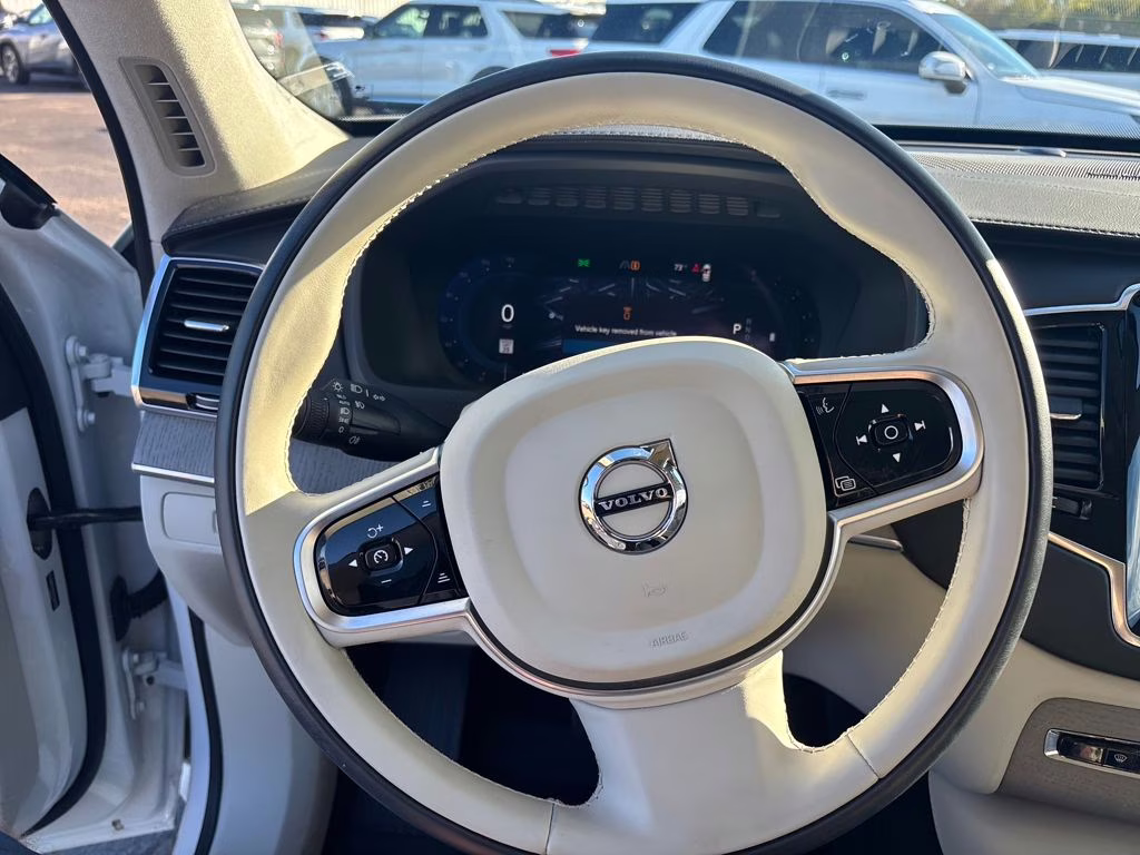 2025 Crystal White Pearl Volvo XC90 B6 Ultra AWD SUV