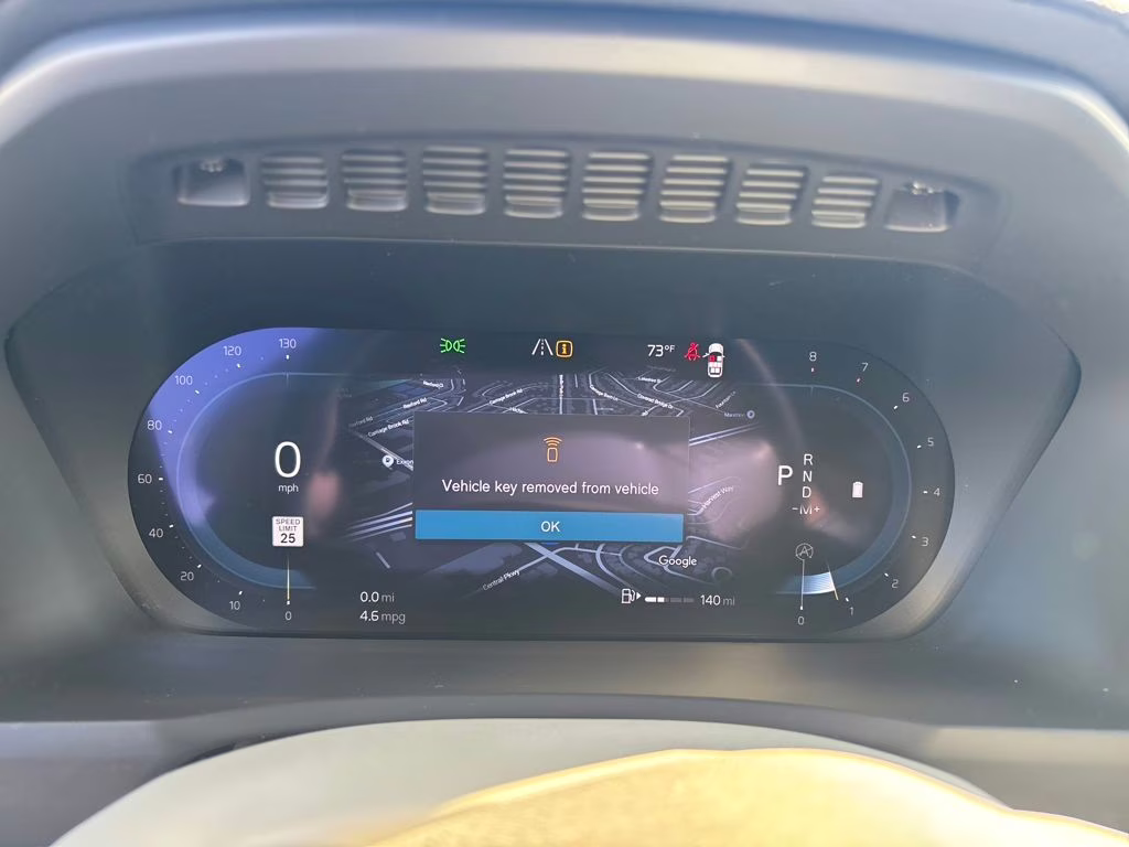 2025 Crystal White Pearl Volvo XC90 B6 Ultra AWD SUV