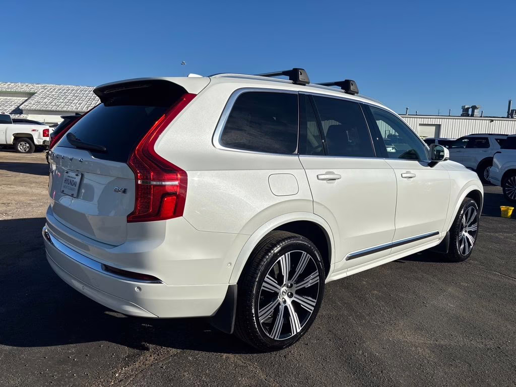 2025 Crystal White Pearl Volvo XC90 B6 Ultra AWD SUV