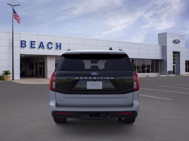 2026 Glacier Gray Metallic Tri-Coat Ford Expedition Active 4X4 SUV