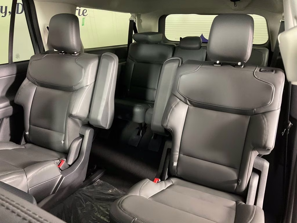 2026 Oxford White Ford Expedition Max Active RWD SUV