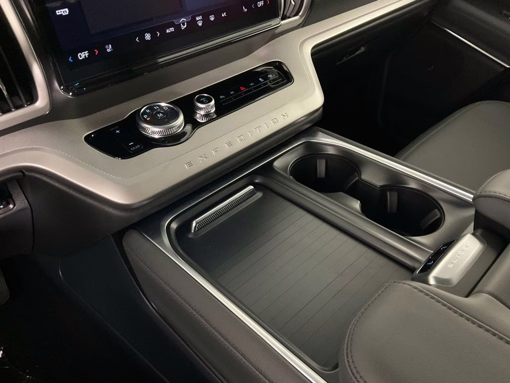 2026 Oxford White Ford Expedition Max Active RWD SUV