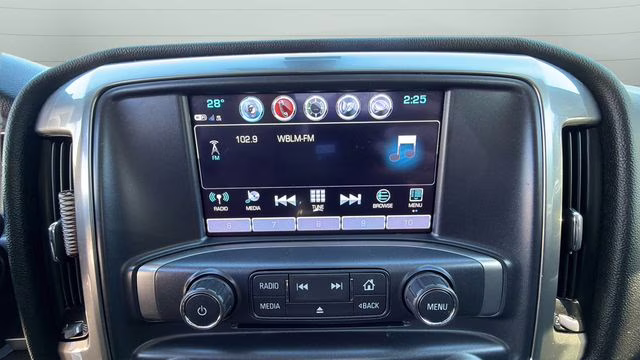 2018 Summit White Chevrolet Silverado 1500 LT 4X4 Truck