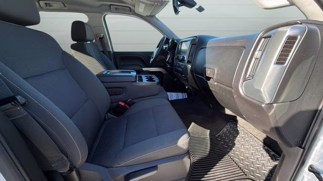 2018 Summit White Chevrolet Silverado 1500 LT 4X4 Truck