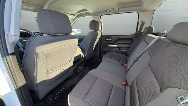 2018 Summit White Chevrolet Silverado 1500 LT 4X4 Truck