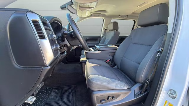 2018 Summit White Chevrolet Silverado 1500 LT 4X4 Truck