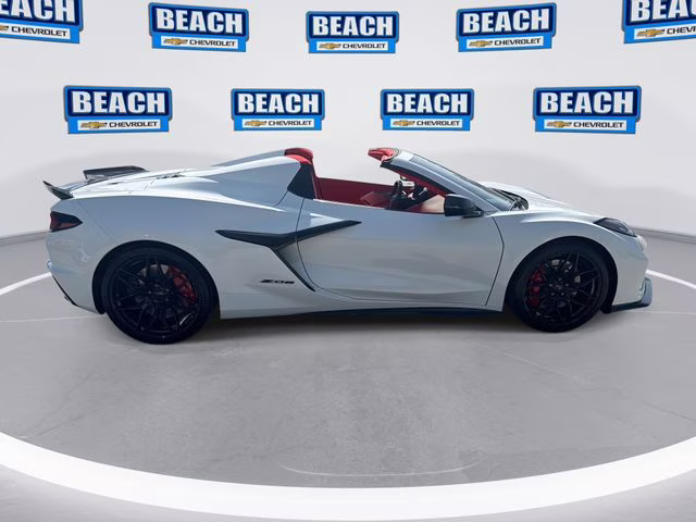 2024 Arctic White Chevrolet Corvette Z06 RWD Convertible