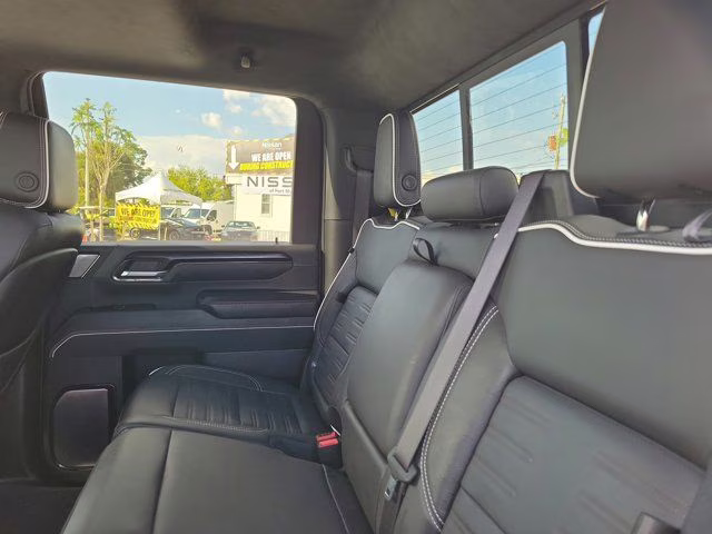 2024 Summit White GMC Sierra 2500HD AT4X 4X4 Truck