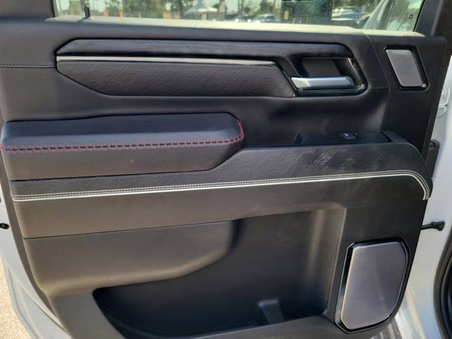 2024 Summit White GMC Sierra 2500HD AT4X 4X4 Truck