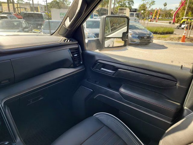 2024 Summit White GMC Sierra 2500HD AT4X 4X4 Truck