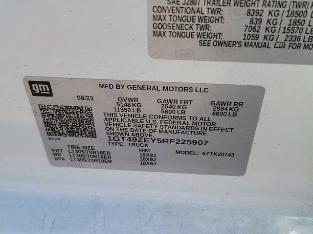 2024 Summit White GMC Sierra 2500HD AT4X 4X4 Truck