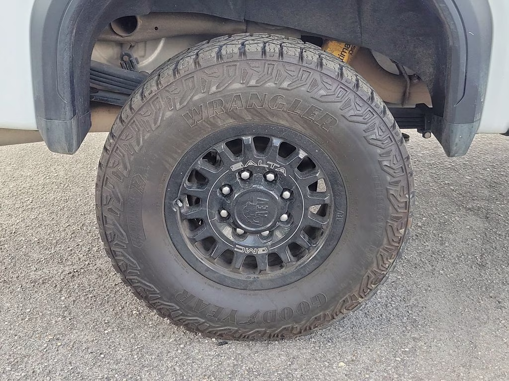 2024 Summit White GMC Sierra AT4X 4X4 Truck