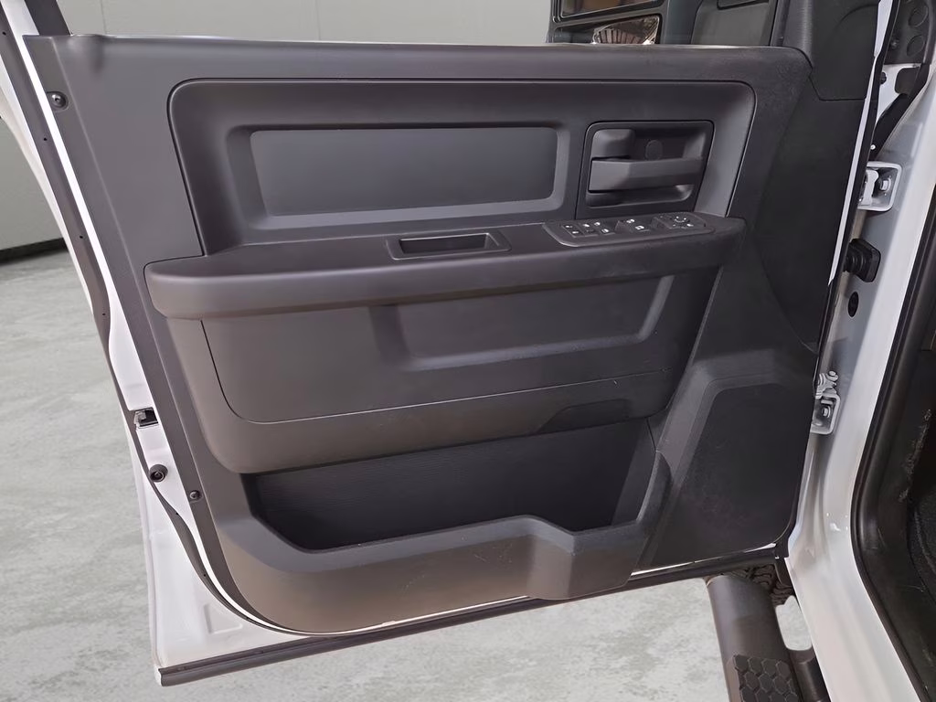 2026 Bright White Clearcoat Ram 2500 Tradesman 4X4 Truck