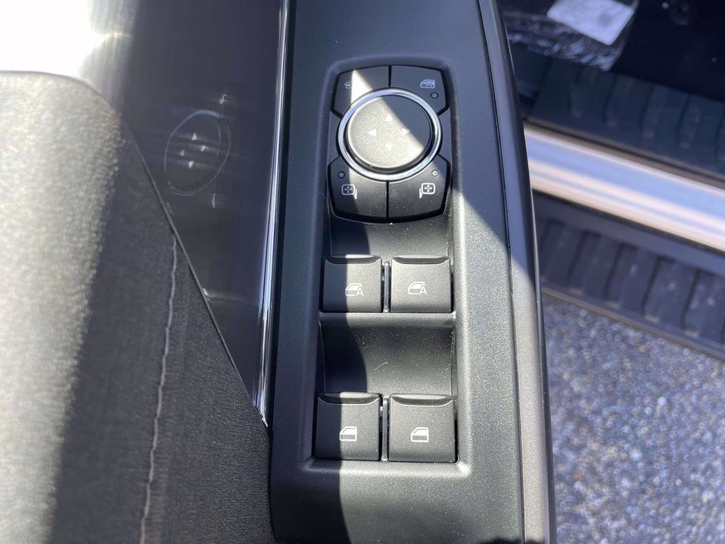 2026 Oxford White Ford F-150 Lariat 4X4 Truck