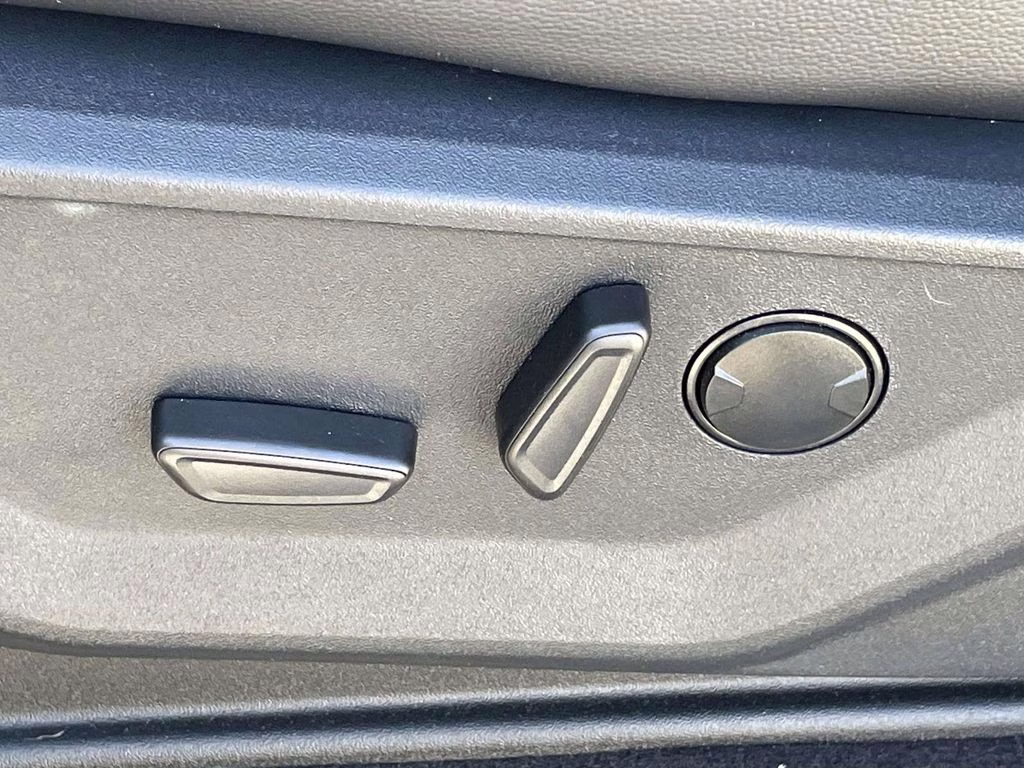 2026 Carbonized Gray Metallic Ford Super Duty F-250 SRW Lariat 4X4 Truck