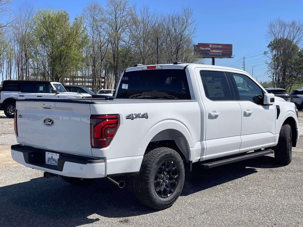2026 Oxford White Ford F-150 Lariat 4X4 Truck