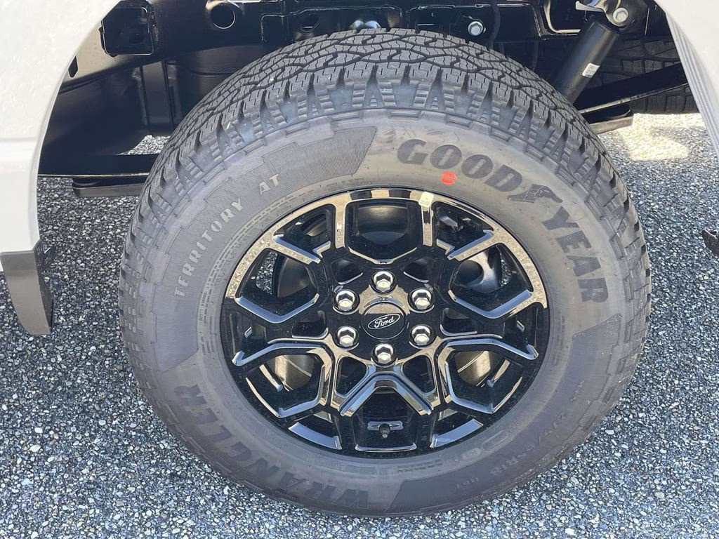 2026 Oxford White Ford F-150 Lariat 4X4 Truck