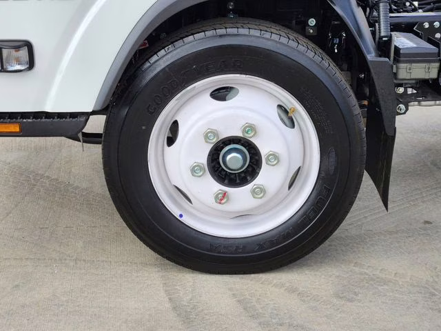 2025 Arc White Chevrolet 4500 HG LCF Gas 1WT RWD Truck