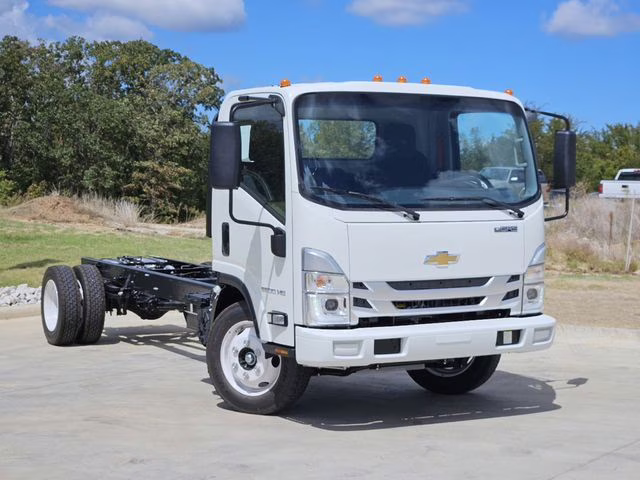 2025 Arc White Chevrolet 5500 HG LCF Gas 1WT RWD Truck