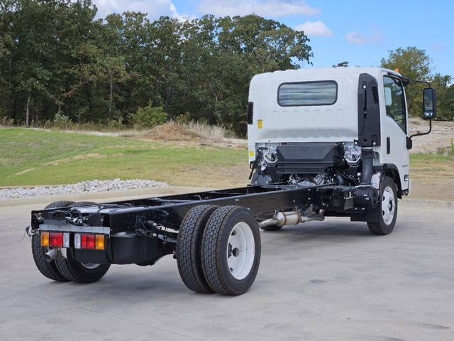 2025 Arc White Chevrolet 5500 HG LCF Gas 1WT RWD Truck