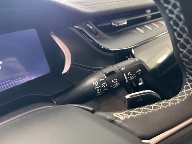 2026 Diamond Black Crystal Pearlcoat Jeep Grand Cherokee L Altitude 4X4 SUV