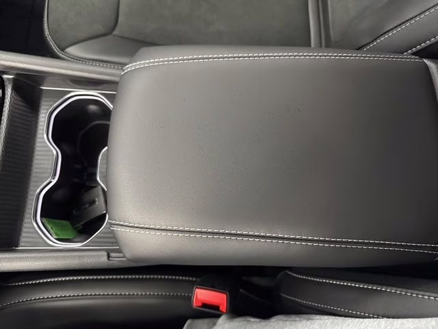 2026 Diamond Black Crystal Pearlcoat Jeep Grand Cherokee L Altitude 4X4 SUV